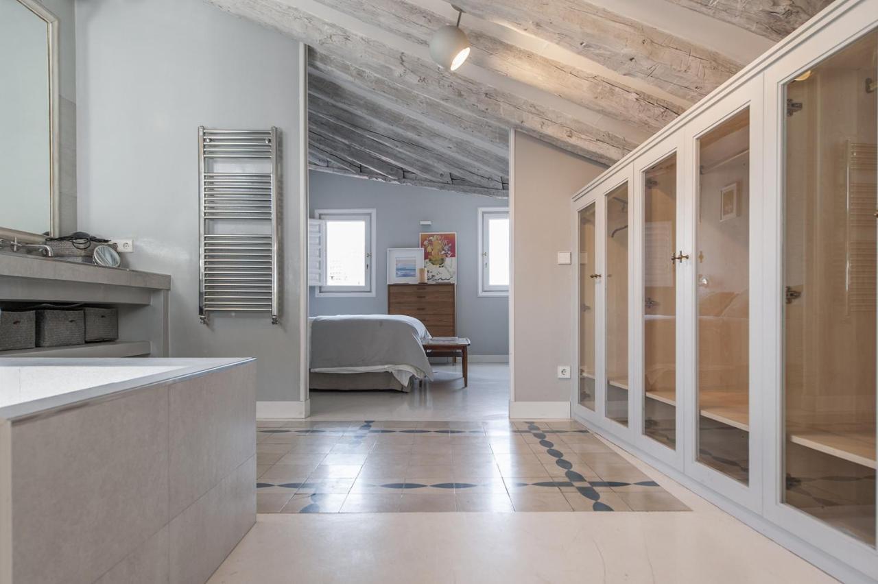 Bnbholder Refined Duplex Malasana Apartment Madrid Exterior photo