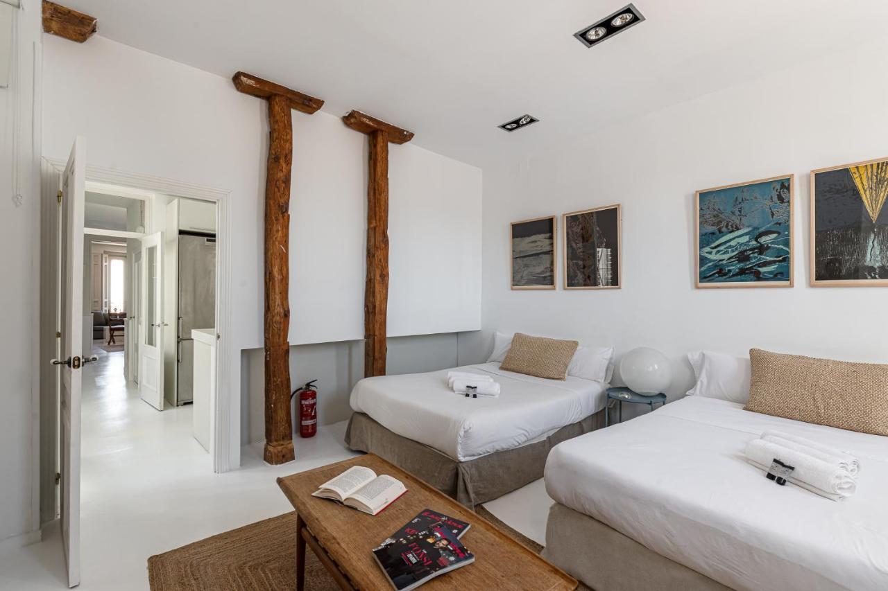 Bnbholder Refined Duplex Malasana Apartment Madrid Exterior photo