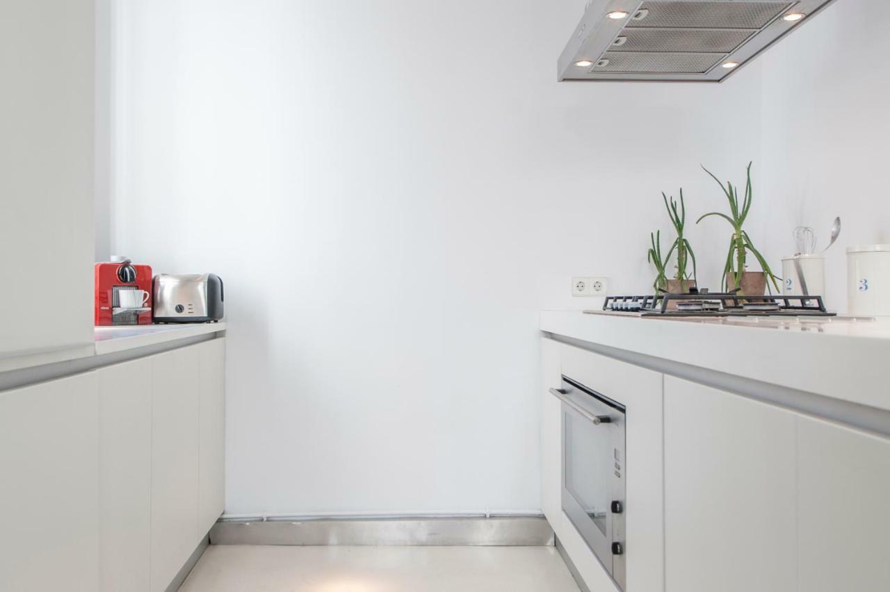 Bnbholder Refined Duplex Malasana Apartment Madrid Exterior photo